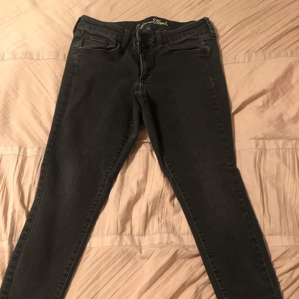 Mid-rise waisted jeans